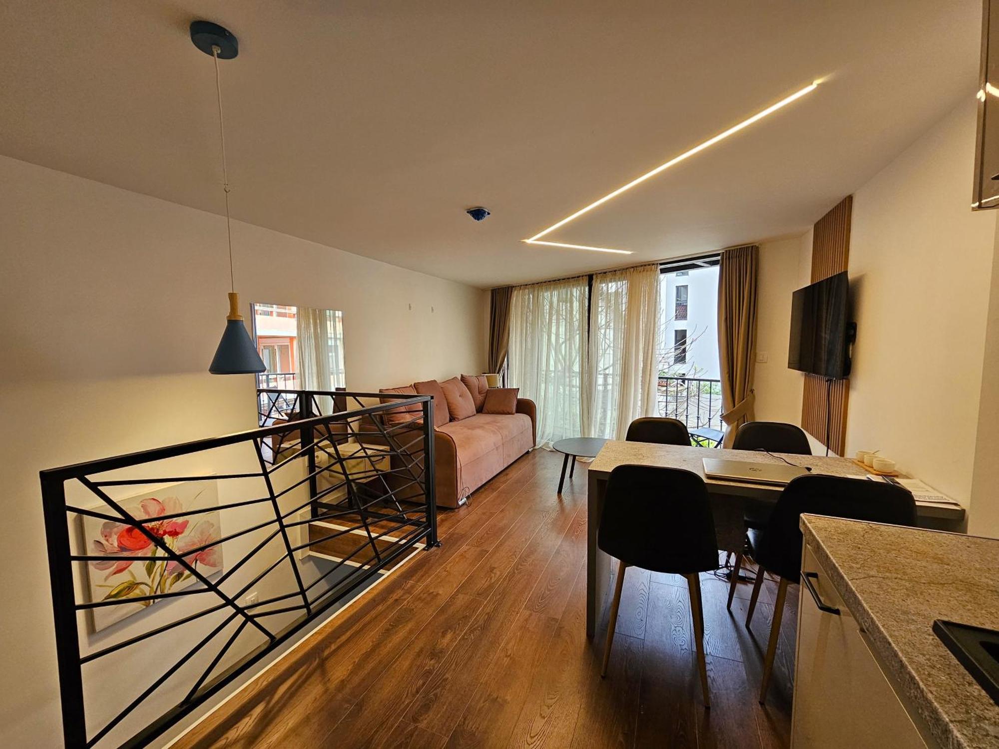 Lolo Luxury & Budva