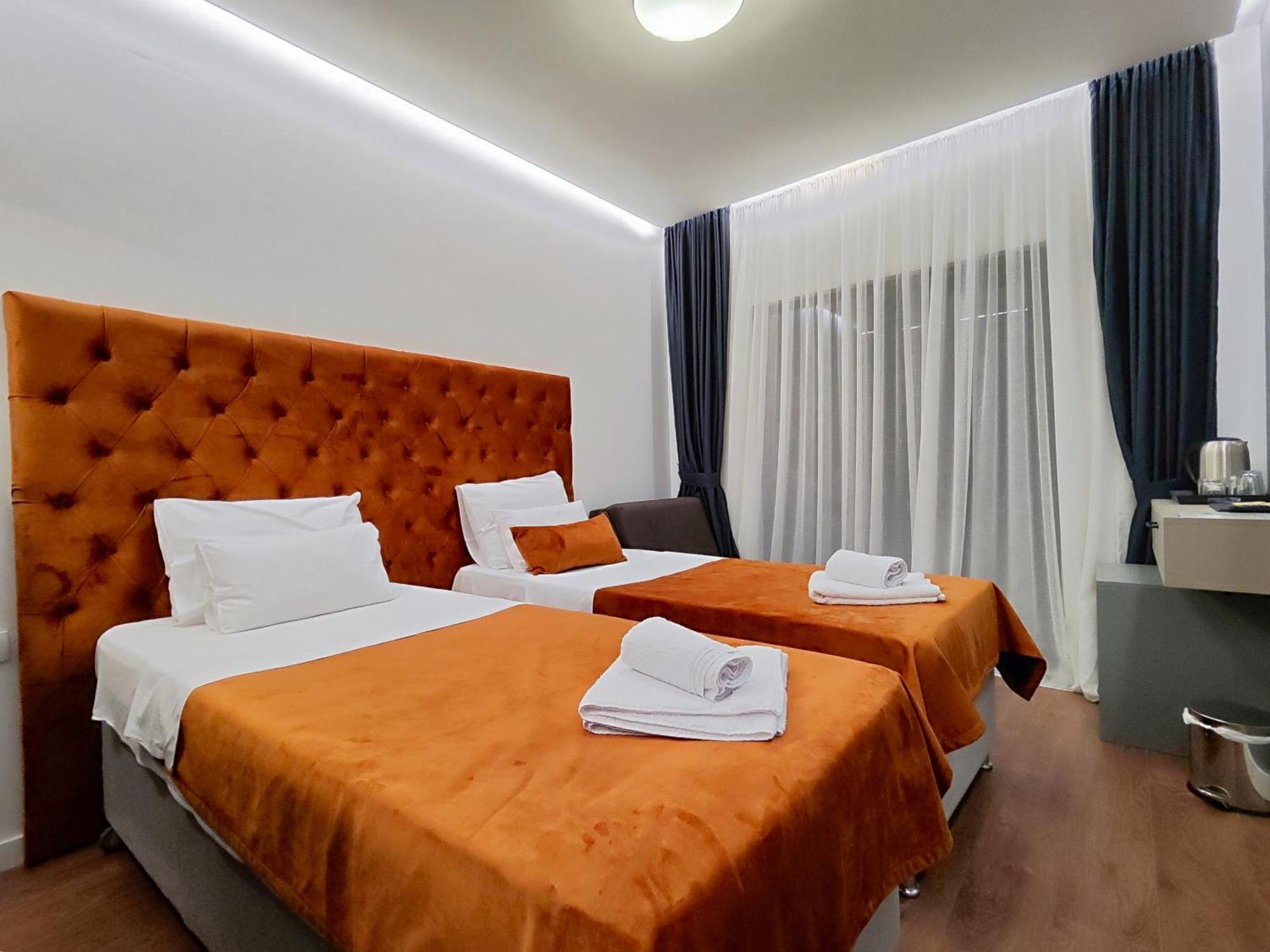 Lolo Luxury & Budva